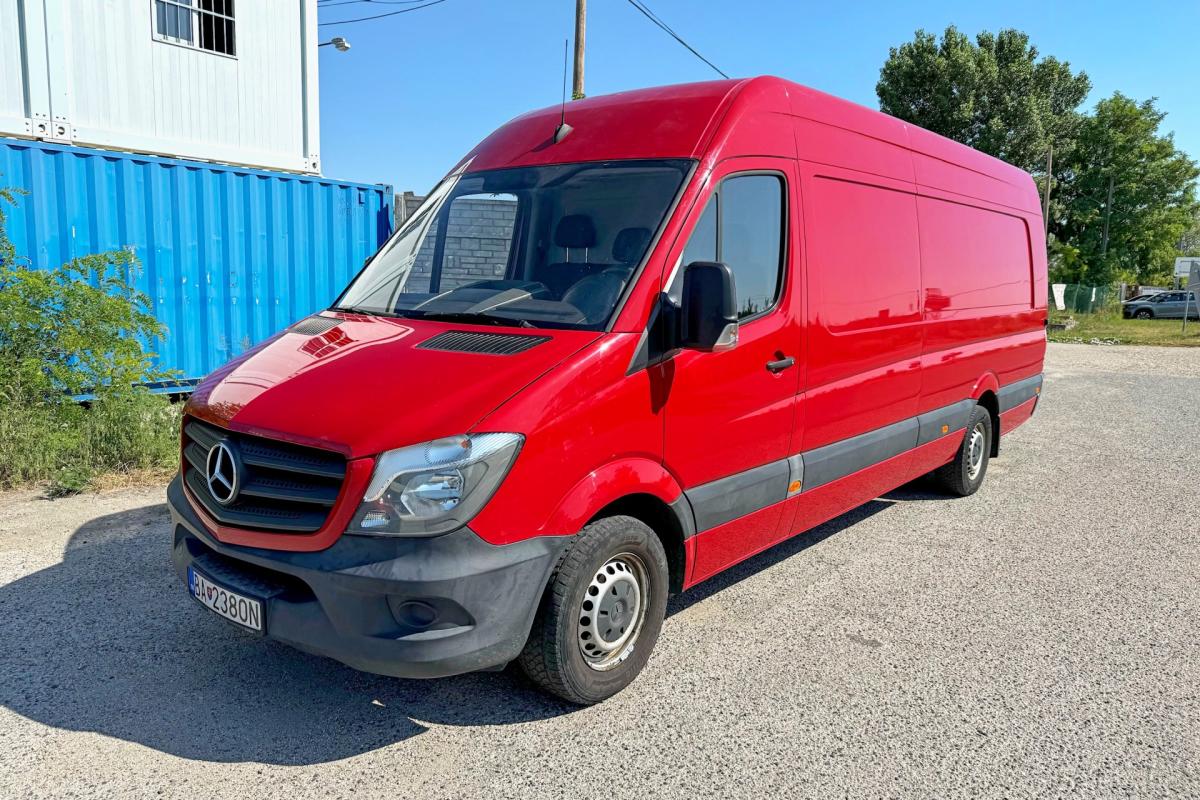 Půjčovna dodávek - Mercedes Benz Sprinter